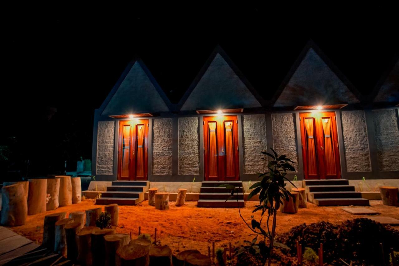 E2 Guest House Ilhas Karimunjava Exterior foto
