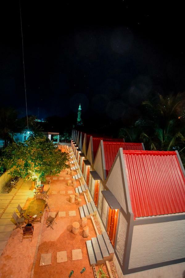 E2 Guest House Ilhas Karimunjava Exterior foto